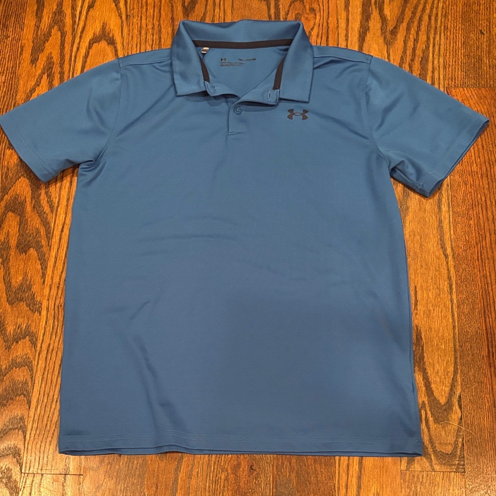 Under Armour Dri fit golf polo shirt. Boys size XL